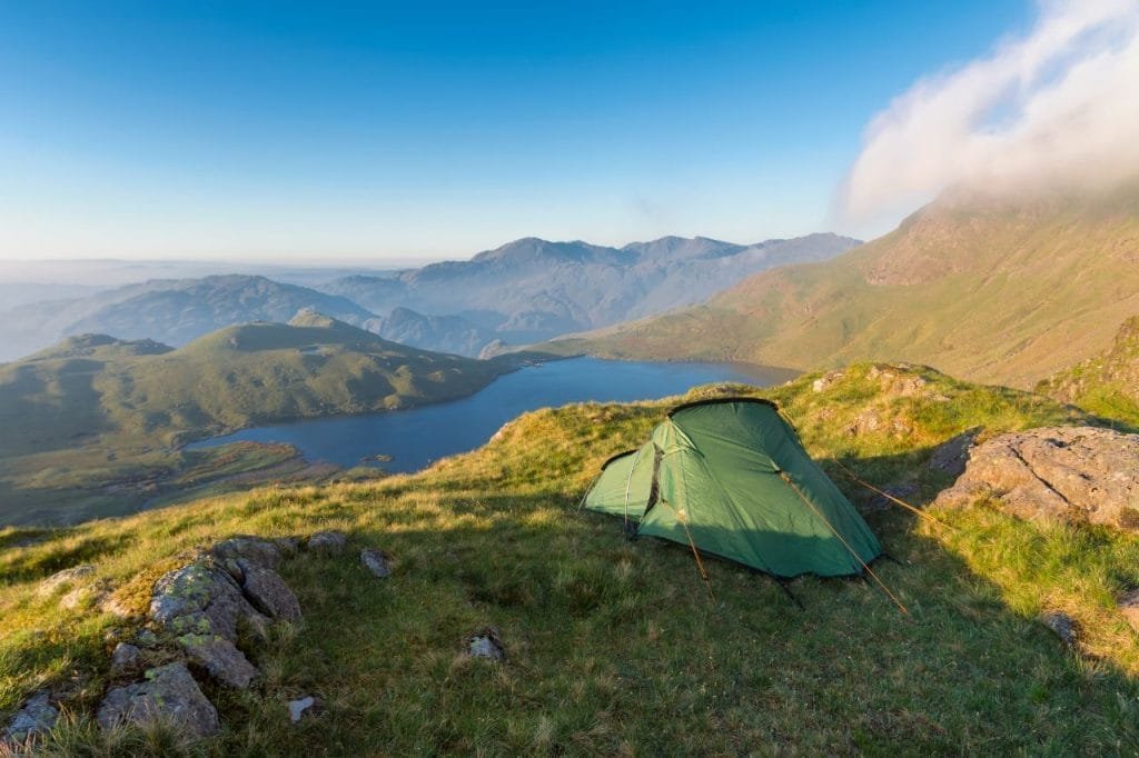 Camping não estuturado ou acampamento selvagem